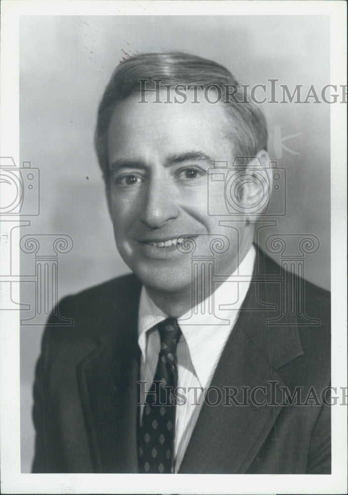 1987 Press Photo Richard D Guggenheim Comfort Inn CEO Businessman - Historic Images