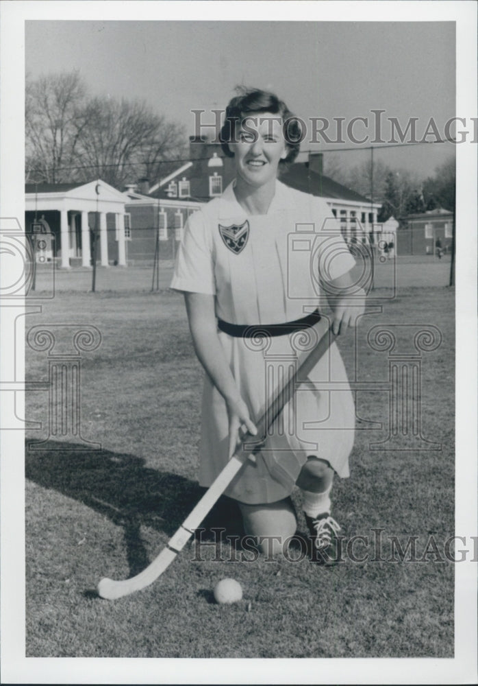 Press Photo Doris Botsch McMahon Boston University Croquet - Historic Images