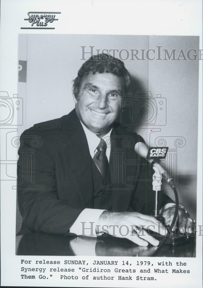 1979 Press Photo Hank Stram Author of &quot;Gridiron Greats &amp; What Makes Them Go&quot; - Historic Images