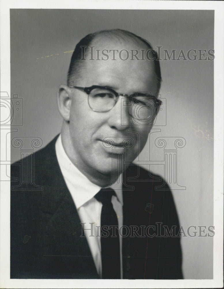 1963 Press Photo Harry Hammock Man Suit Tie Glasses - RSG45297 - Historic Images