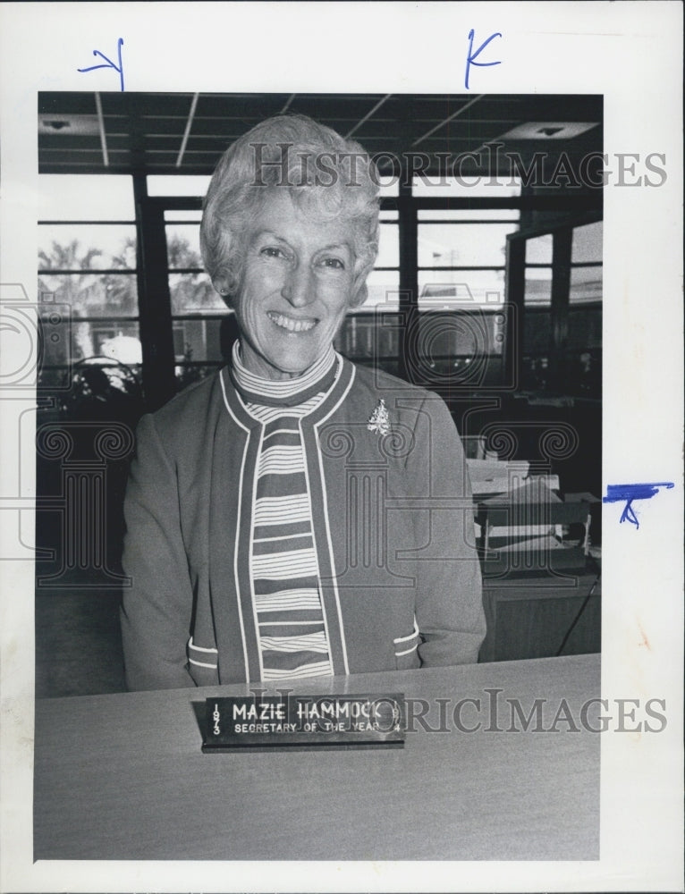 1973 Press Photo Mazie Hammock School Secretary Dunedin High School Honored - Historic Images