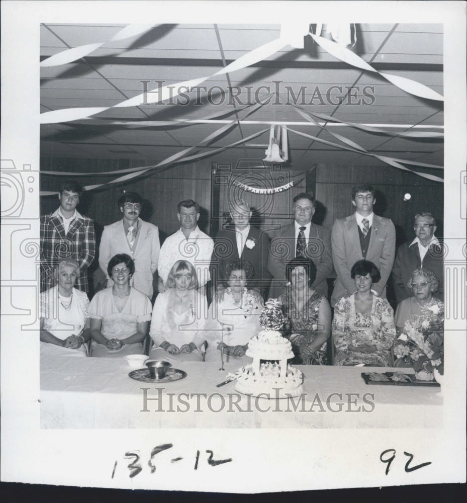 1977 ED AND MARIE YOUNG 25TH ANNIVERSARY LIONS CLUB - Historic Images