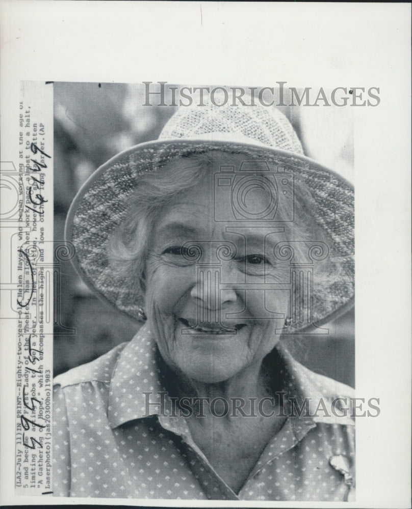 1983 Press Photo Helen Hayes Actress First Lady Theater 82 Years Old - Historic Images