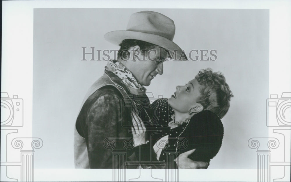 Press Photo John Wayne and Martha Scott in &quot;War on the Wildcats&quot; - Historic Images