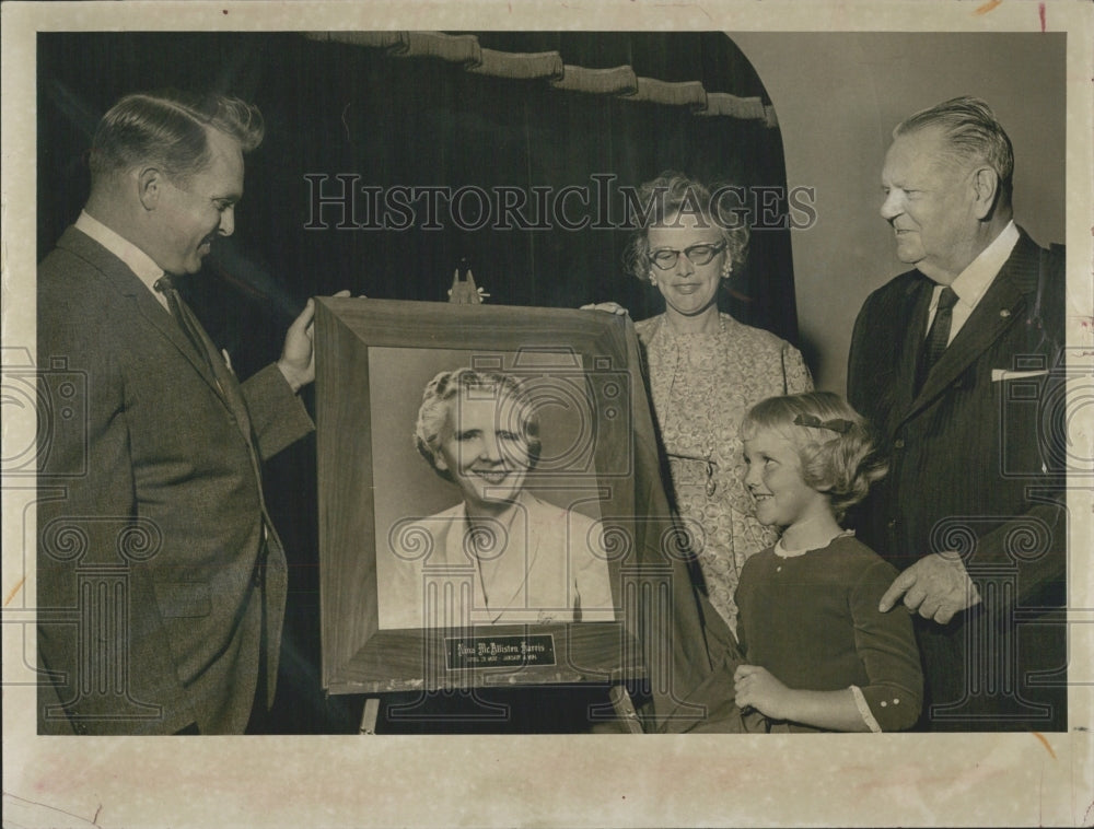 1963 Press Photo Late Nina Harris is Honored with Portrait - RSG46877 - Historic Images