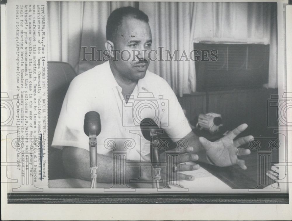 1967 James Hammond of Tampa&#39;s Community Relations Committee - Historic Images