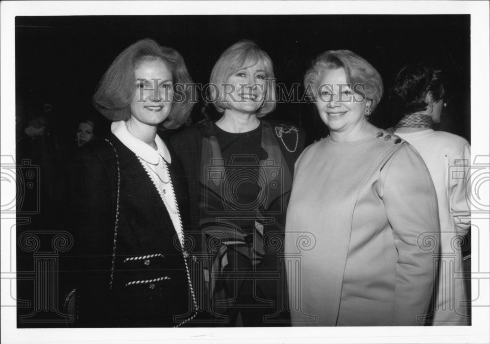 1991 Press Photo Francia Harrington Nancy Jennings Beverly Blettner fashion - Historic Images