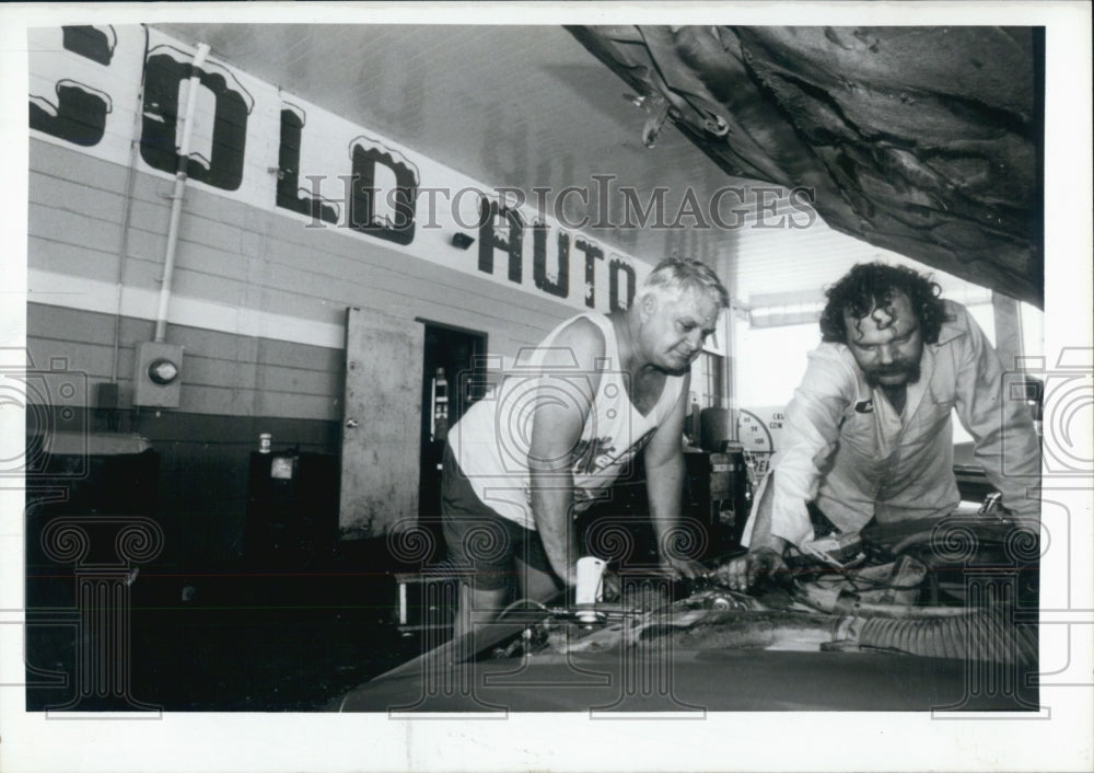 1990 Press Photo air conditioning Louis Argyros Ron Hudson - Historic Images