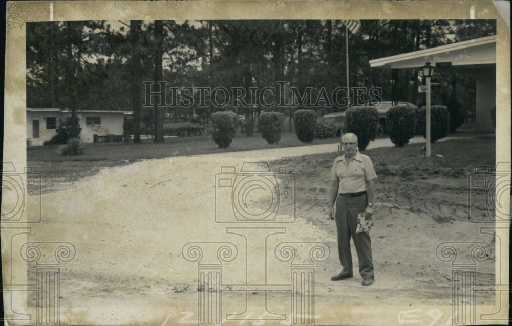 1974 Charles Boyce South Highlands Oak Street driveway - Historic Images