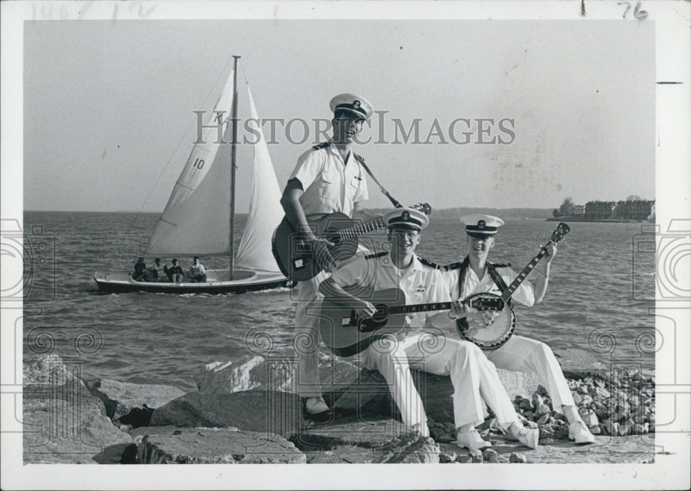 1977 Naval Academy Glee Club folk music - Historic Images