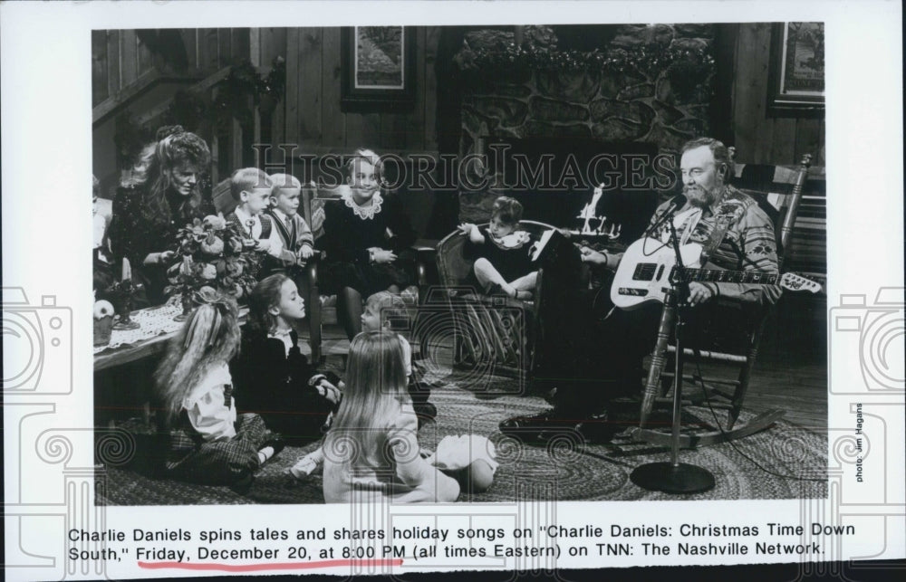 Press Photo Charlie Daniels spins tales and shares holiday songs on - Historic Images