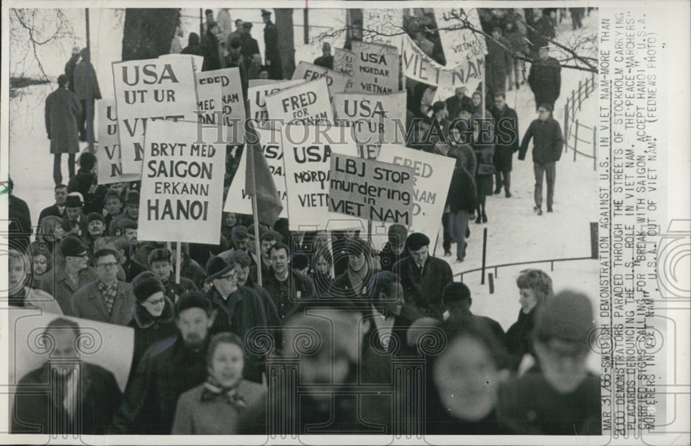 1966 Swedish demonstrators protest US in Viet-Nam War - Historic Images