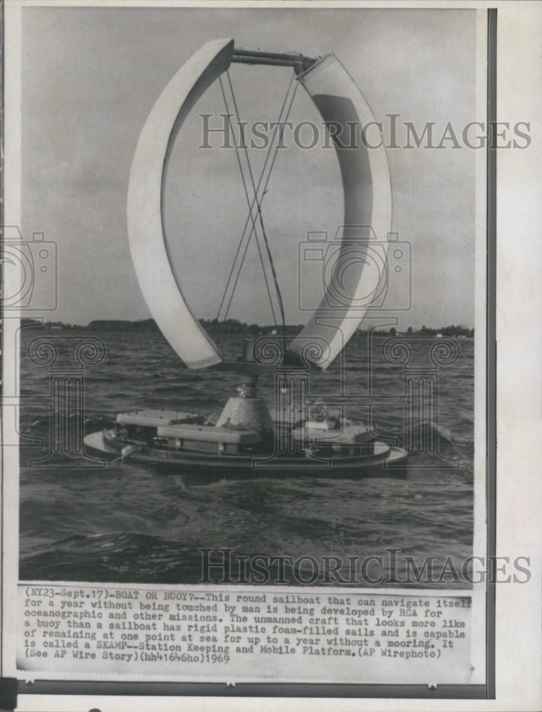 1969 round sailboat unmaned can navigate itself for a year is being - Historic Images