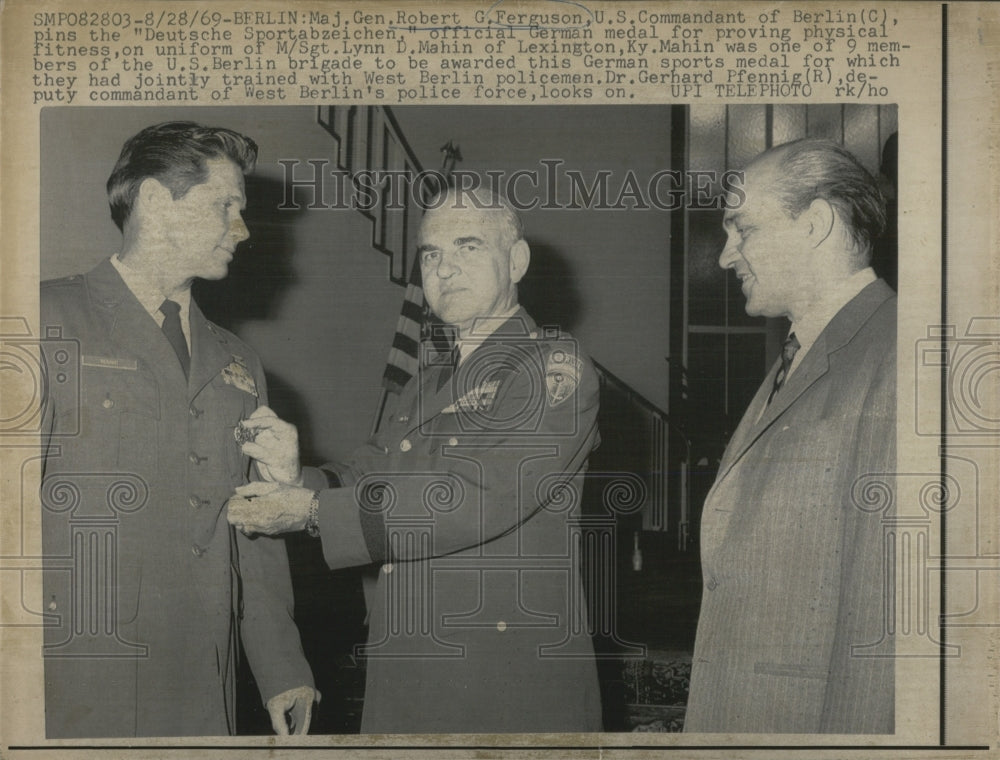 1969 Press Photo Maj. Gen. Robert Ferguson Us Commandment of Berlin - RSG48325 - Historic Images