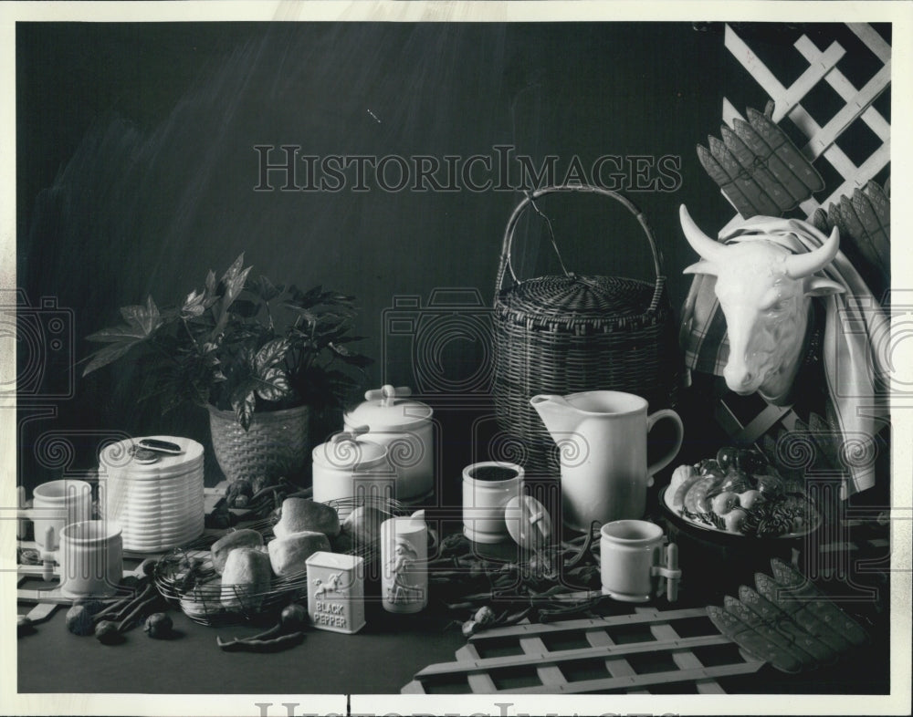 1981 Press Photo "Utili-Tiques" functional kitchen utensils. - Historic Images