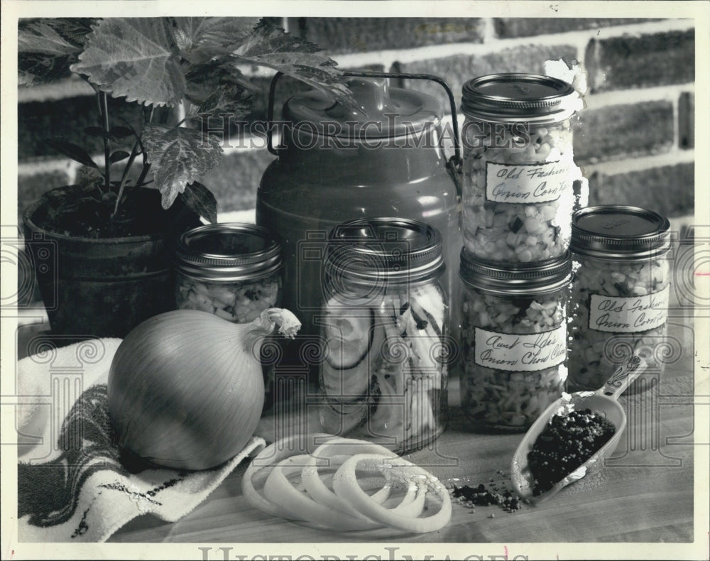 1982 Press Photo Relished Foods Pickles Onions Corn - Historic Images