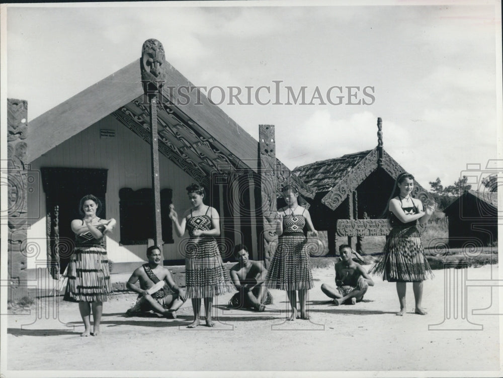 1978 Poi Dance Maori Youths New Zealand - Historic Images