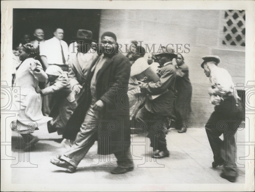 1963 Citizens of Johannesburg, South Africa - Historic Images