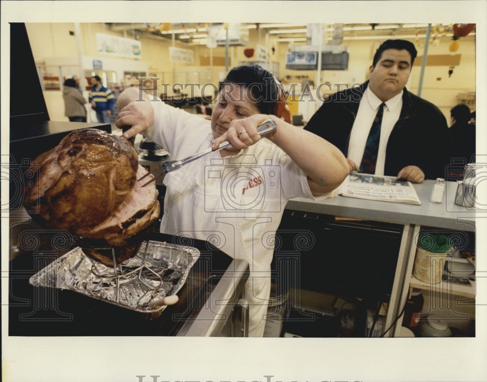 1993 Press Photo Ramona Torres, Cafeteria Y Lechonera El Jibarto. - Historic Images