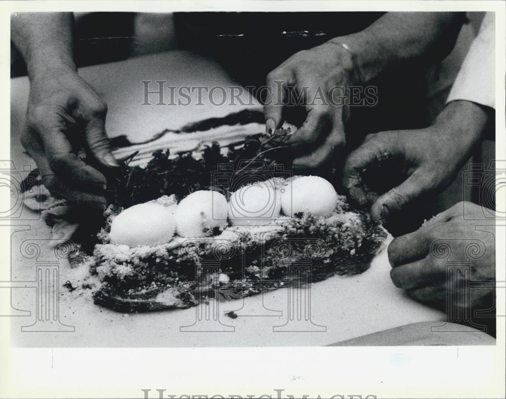 1984 Press Photo Making a Bracciole - Historic Images