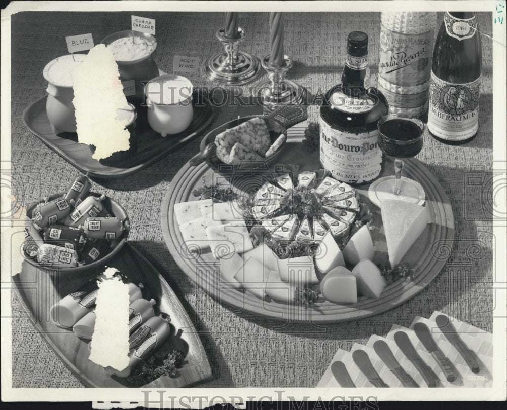 1976 Cheese platters for entertaining - Historic Images