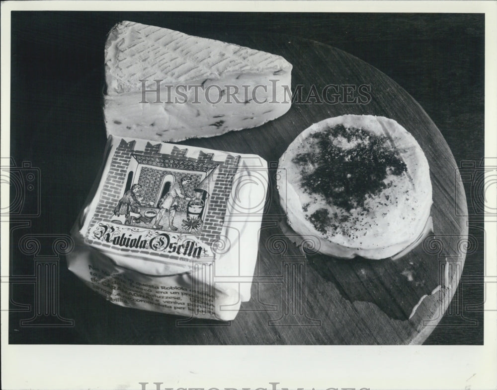 1982 Press Photo Italian Cheeses - Historic Images