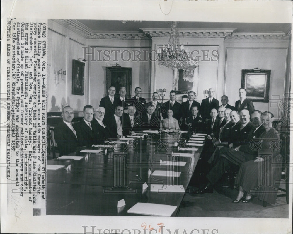 Press Photo Queen Elizabeth Prince Phlip Canadian Privy Council Gov. Gen. V - Historic Images