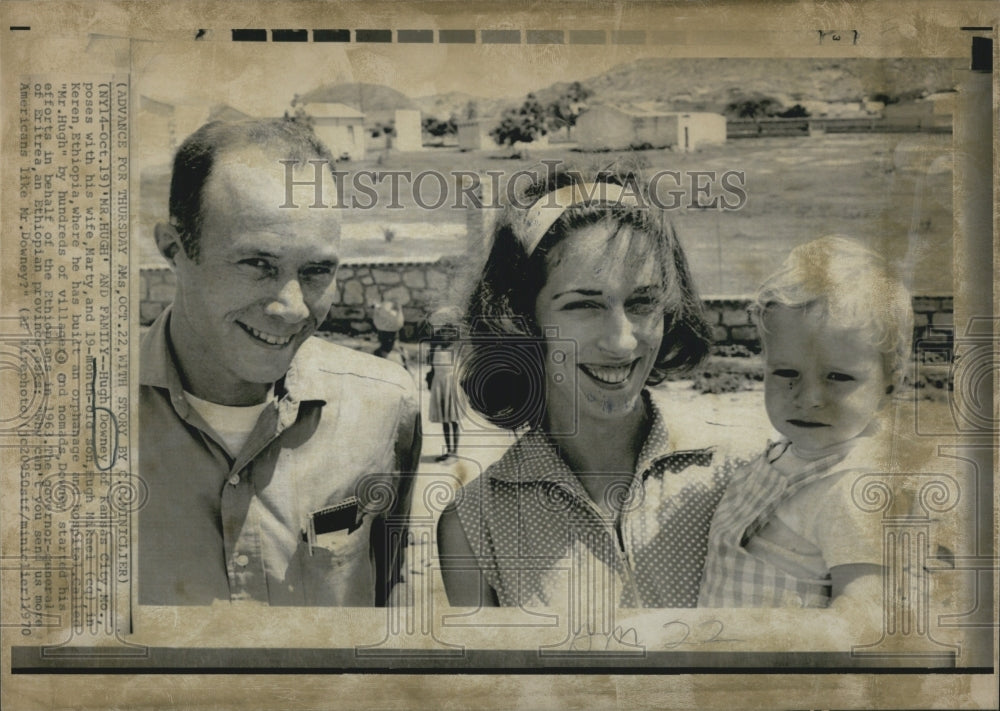 1970 Press Photo Hugh Downey Wife Marty Son Hugh Keren Ethiopia Built Orphanage - Historic Images