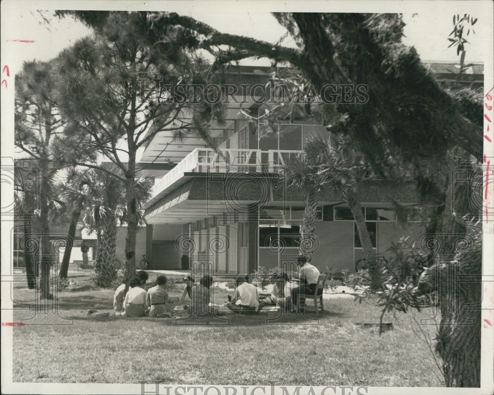 1965 Florida Presbyterian college St. Petersburg - Historic Images