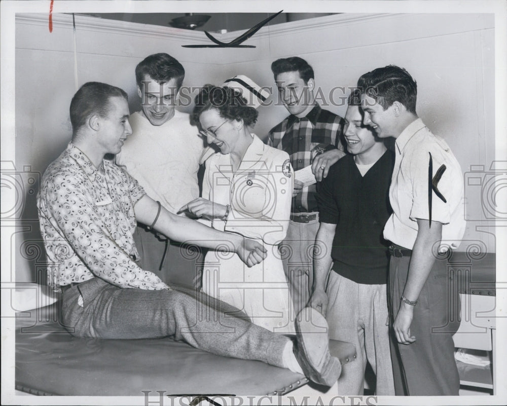 1953 Tom ERwin RAlph Peterson Blood Transfusion - Historic Images