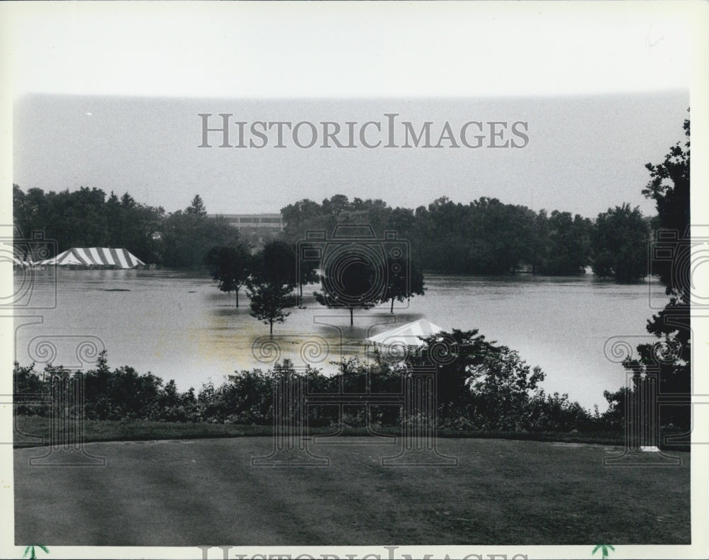 1987 Press Photo Site of Western Open under water - Historic Images