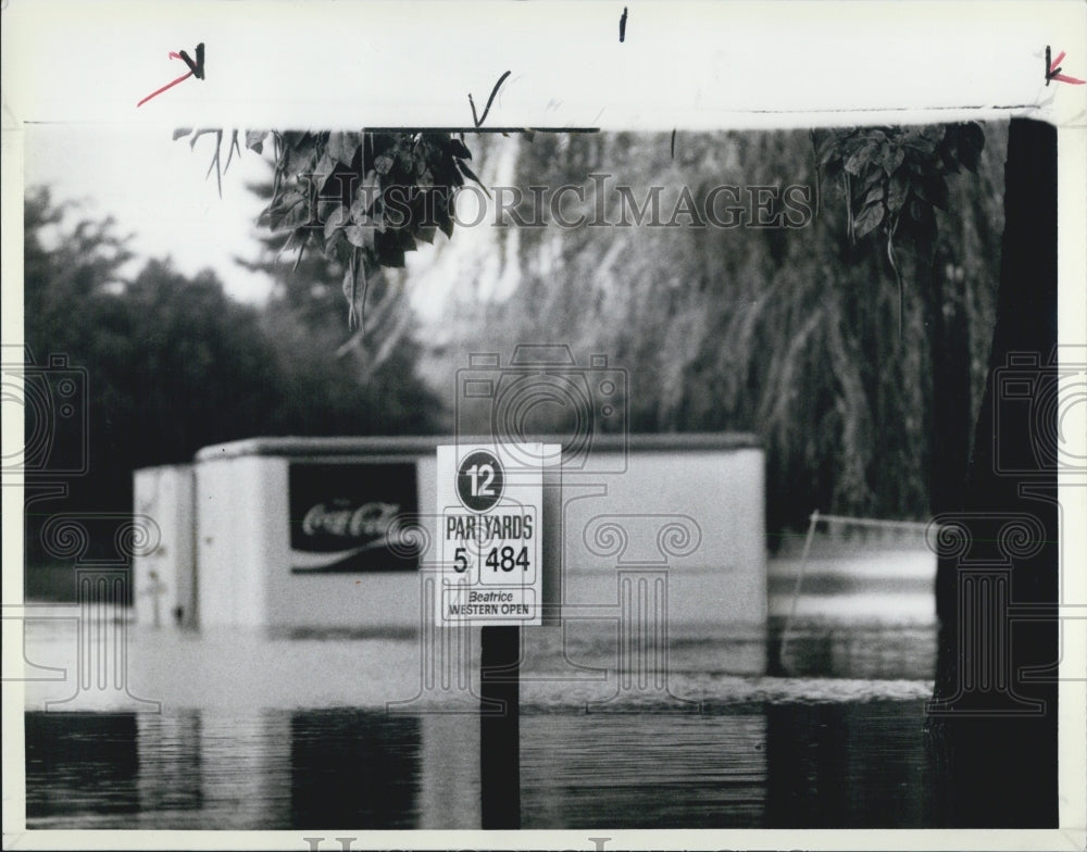 1987 Press Photo Butler National in Oak Brook Under Flood Water - Historic Images