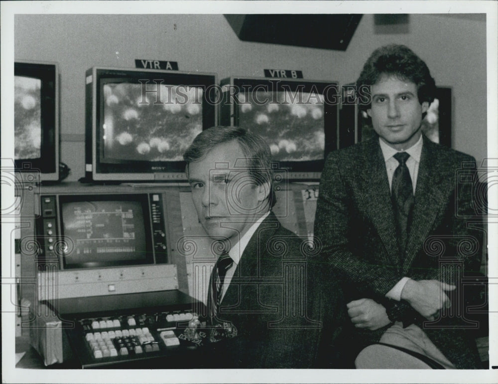 1986 Press Photo Tom Brokaw/TV Journalist/Robert Bazell/News Correspondent - Historic Images