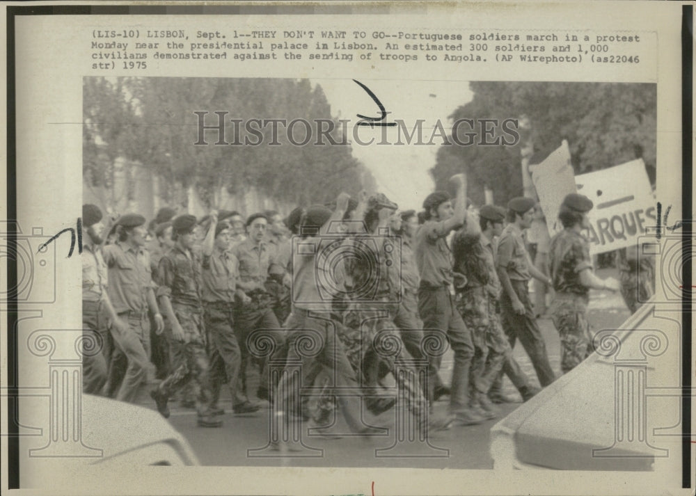 1975 Portuguese Soldiers march in protest near presidential place - Historic Images