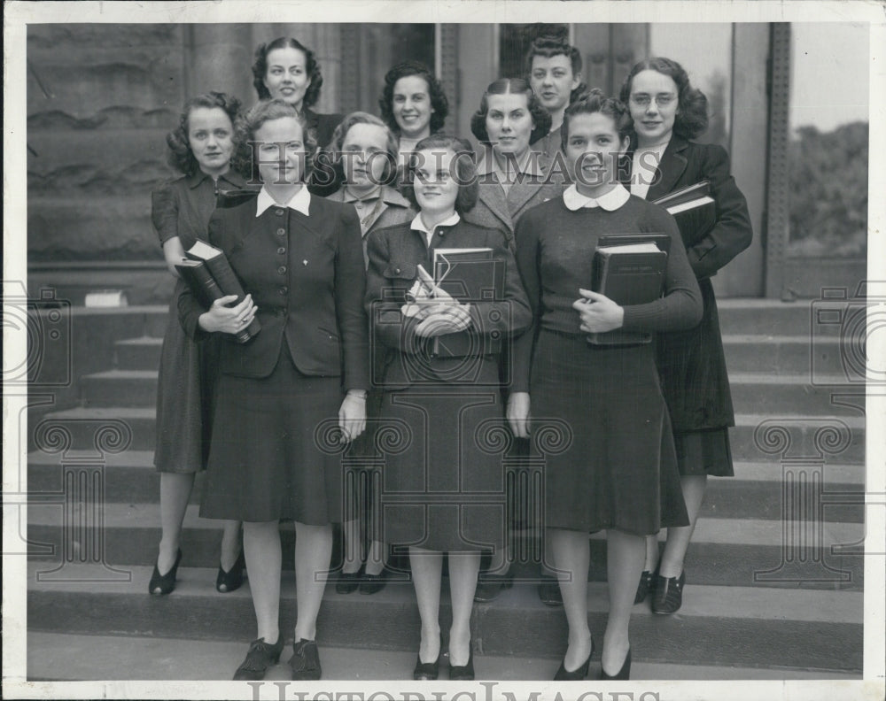 1940 Press Photo 10 Women Studying Law at Univ of Illinois - RSG50653 - Historic Images