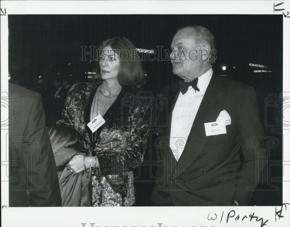 1989 Press Photo Gail Levenstein and Fashion Designer Bill Blass - Historic Images