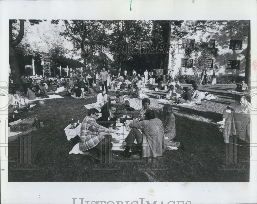 1977 Ravinia&#39;s Highland Park Festival - Historic Images