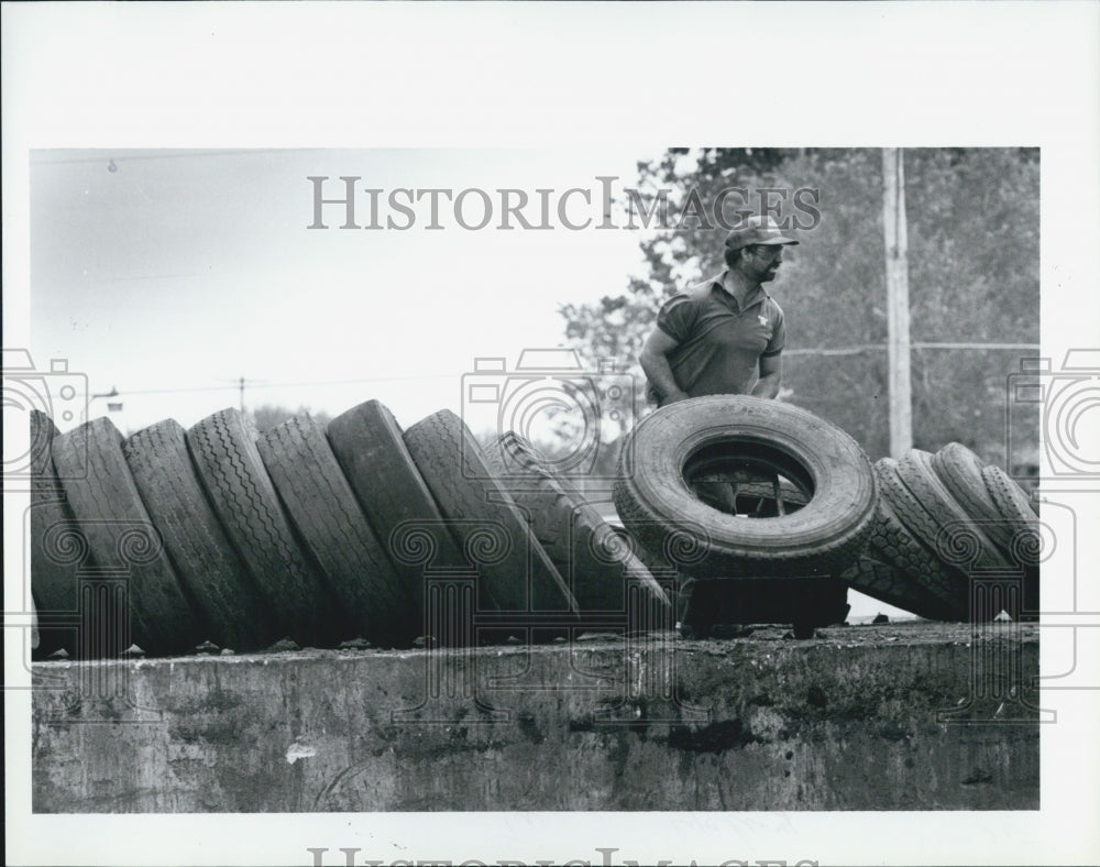 1993 Press Photo Environmental Rubber Recycling - Historic Images