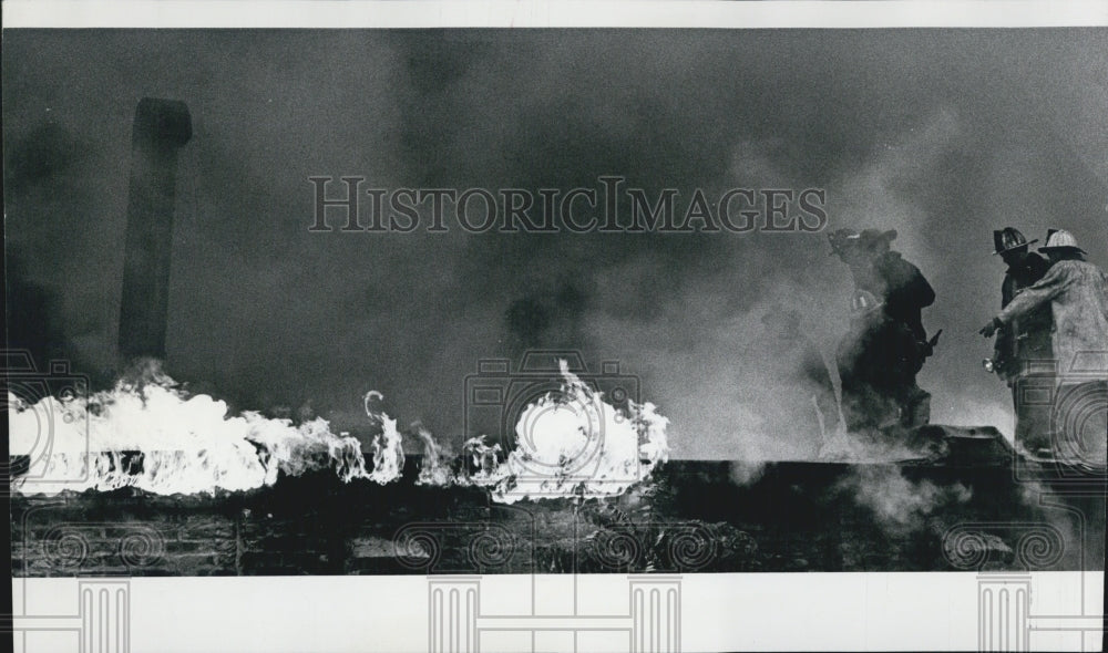 1972 Firemen Fight Fire Of Building - Historic Images