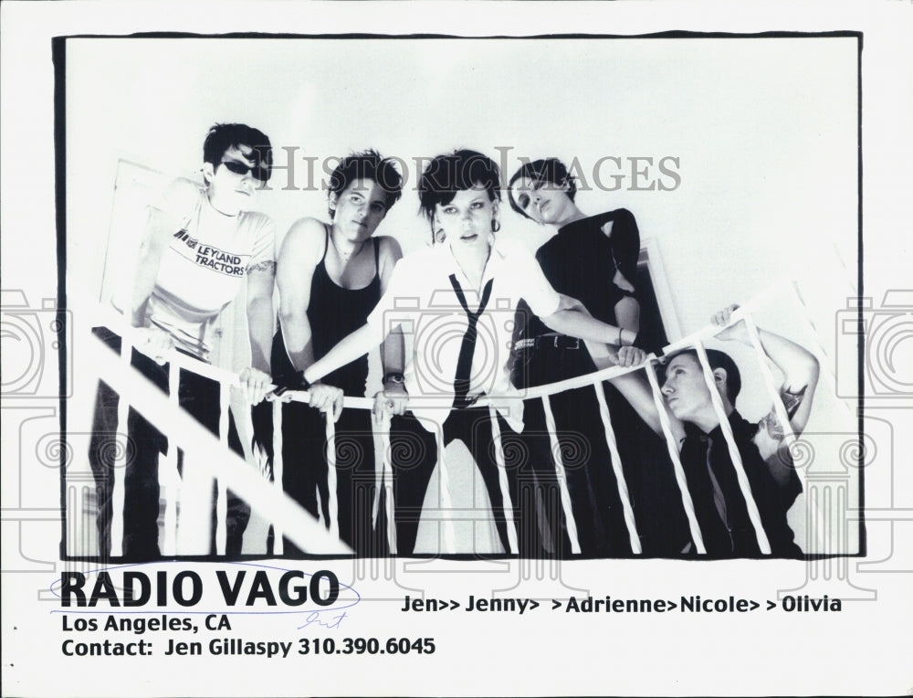 Press Photo Music group Radio Vago members Jen, Jenny, Adrienne, Nicole, Olivia - Historic Images