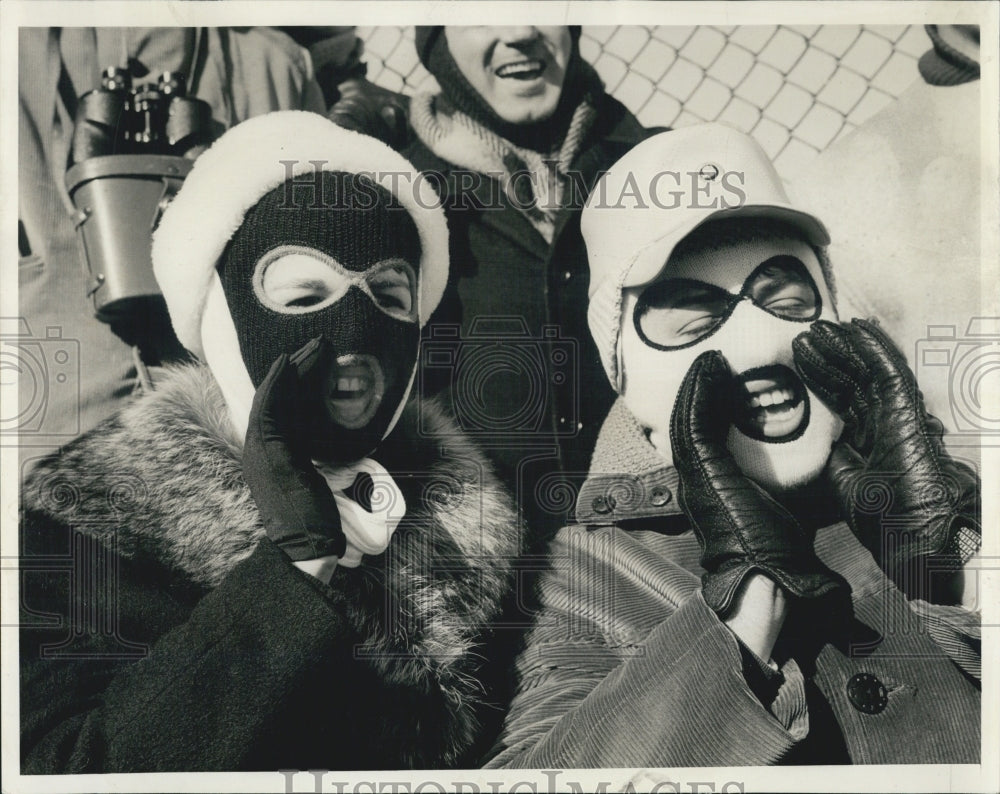 1963 Mr &amp; Mrs Ton Gravette cheer the Bears to victory - Historic Images