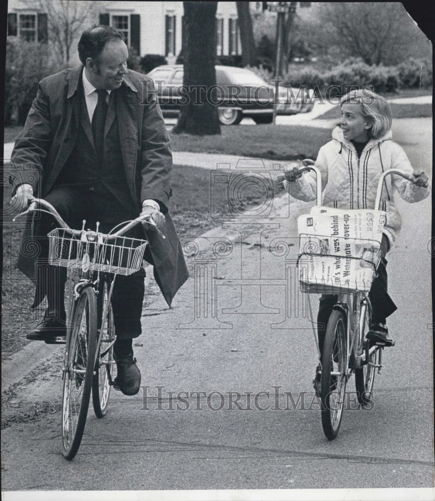 1973 Reporter Bob Herguth and Pam Vessler. - Historic Images