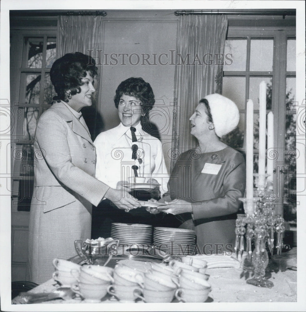 1971 Mrs. Joseph Risdo, Mrs. Don Stein &amp; Mrs. Thomas Lo Cicero - Historic Images