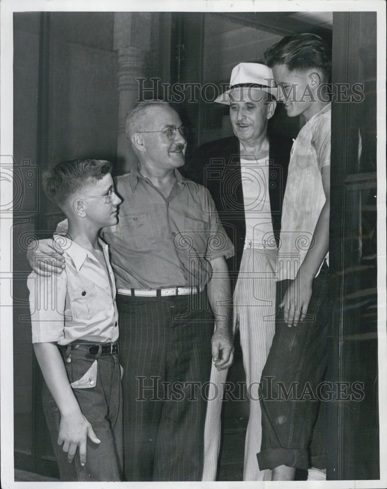 1940 Larry Griffiths Jr., Larry Griffiths Sr., Walter Stevenson &amp; - Historic Images