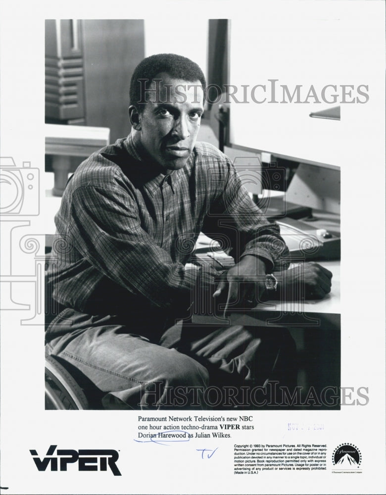 Press Photo Dorian Harewood American actor, stars in &quot;Viper&quot;. - Historic Images