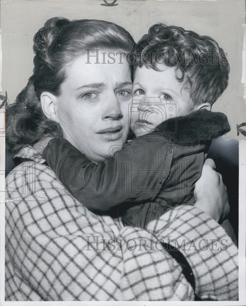 1954 MRs. Gresham and Jimmy missing boy - Historic Images