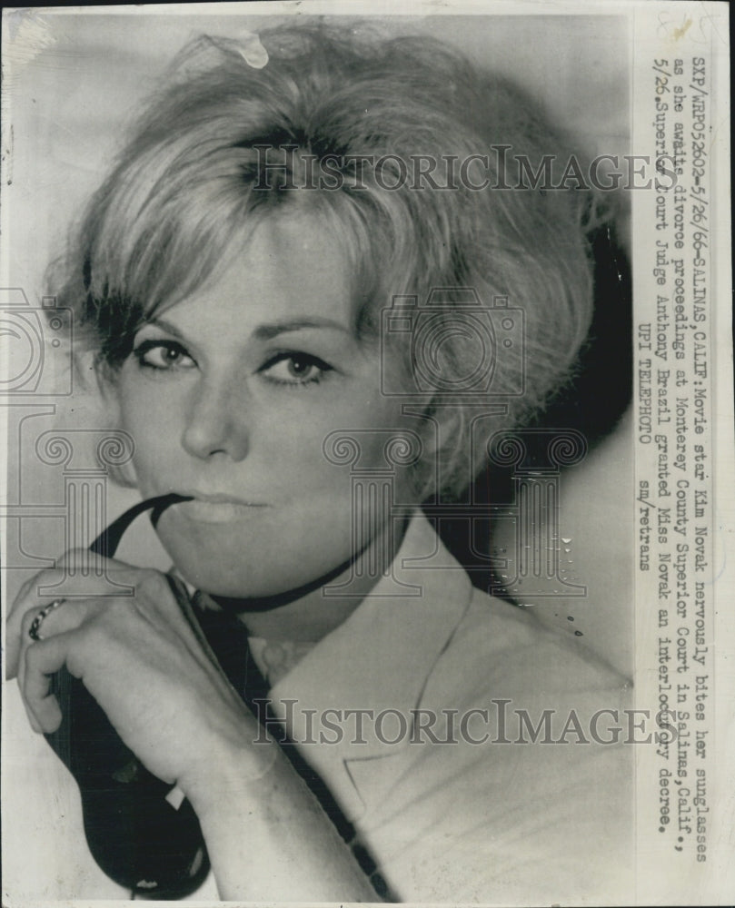 1966 Movie Star Kim Novak Biting Sunglasses Waiting For Divorce - Historic Images