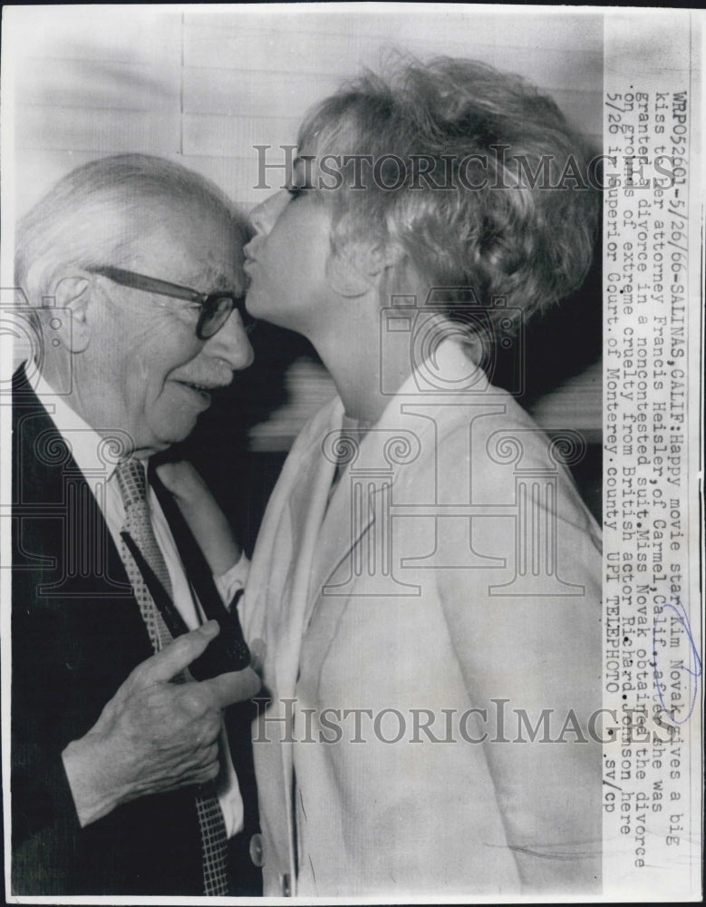 1966 Actress Kim Novak Giving Kiss Attorney Francis Heisler Divorce - Historic Images