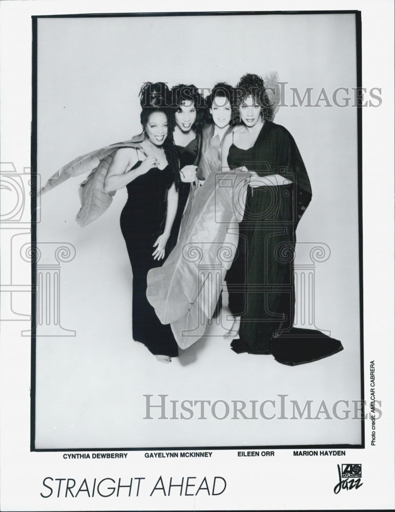 1995 Press Photo Straight Ahead - Historic Images