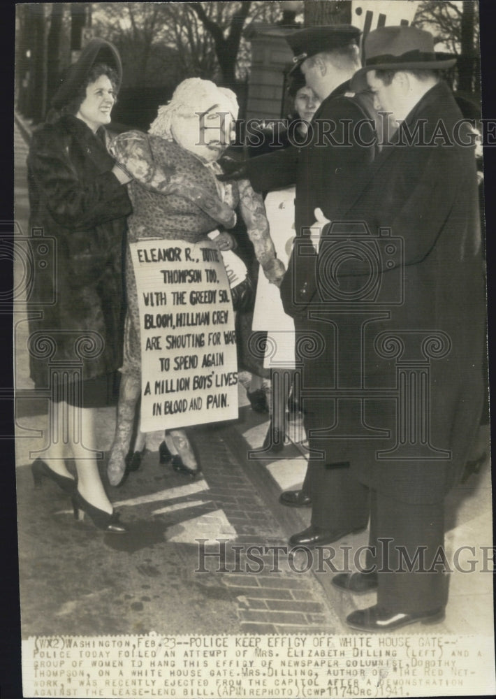 1941 police keep group off of White House Gate - Historic Images